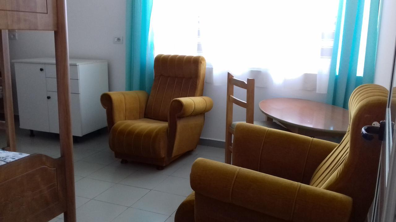 Kruja Hostel Экстерьер фото