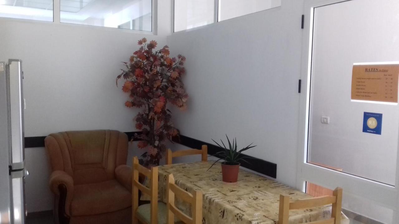 Kruja Hostel Экстерьер фото